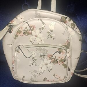 Mini bag pack guess
